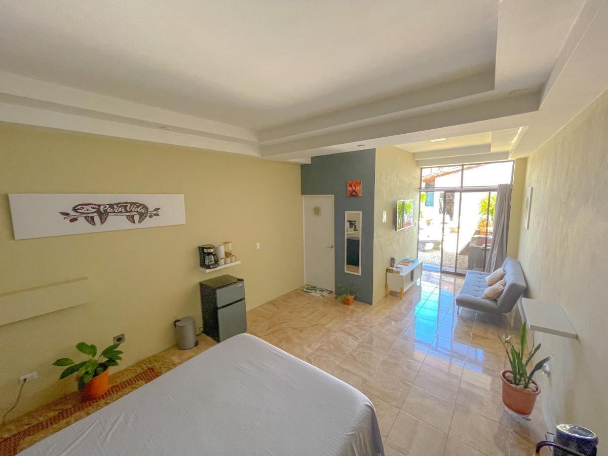 Zeus Guesthouse -Free Sjo Airport Shuttle La Garita (Alajuela) Esterno foto